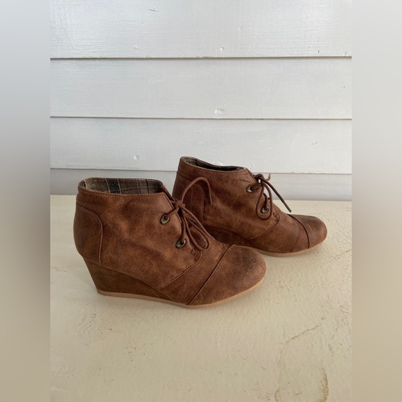 Brown Maurice’s Wedge Bootie - Picture 3 of 7